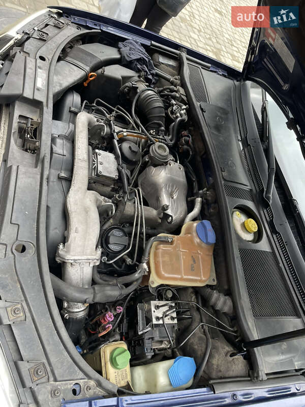 Седан Audi A6 2000 в Полянице