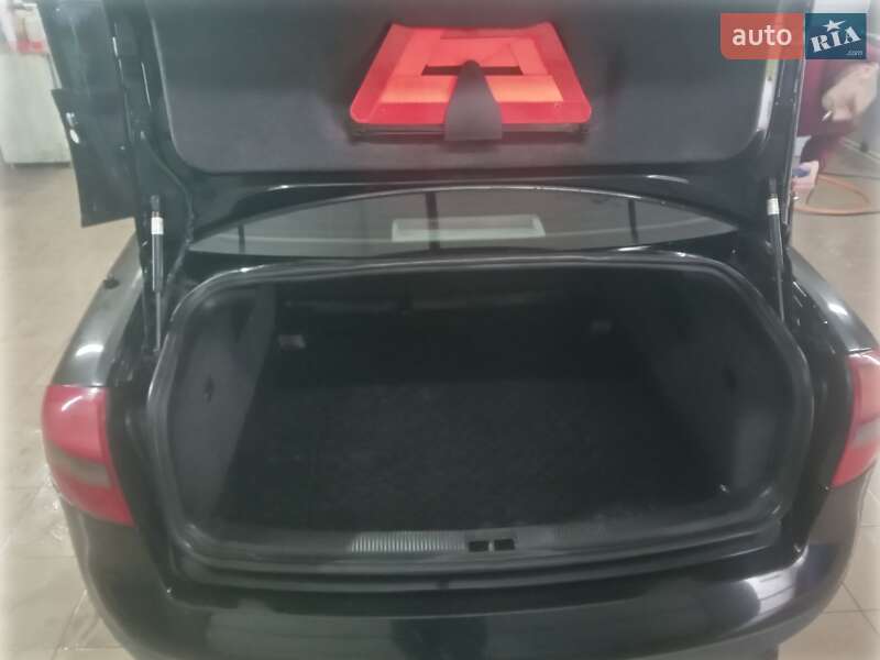 Седан Audi A6 1998 в Сокале