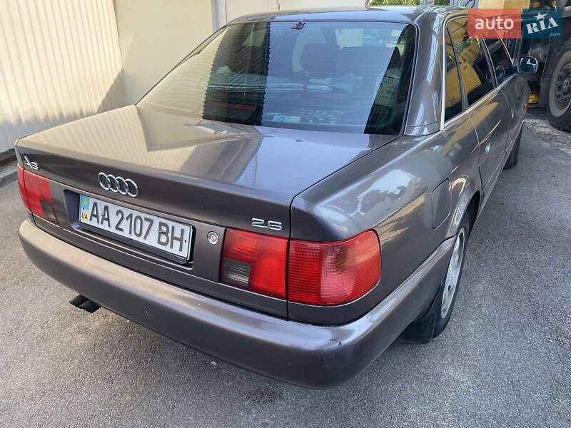 Седан Audi A6 1997 в Киеве