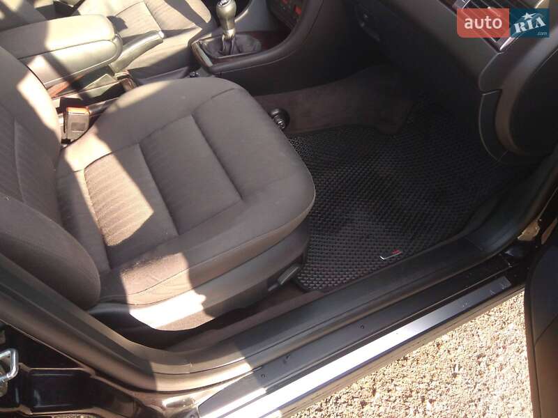 Седан Audi A6 2004 в Овруче