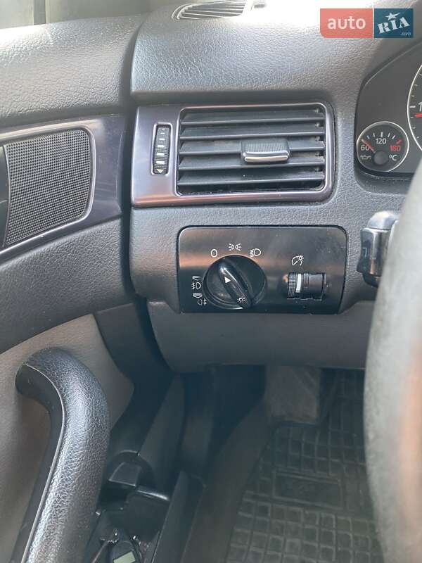 Универсал Audi A6 2001 в Киеве