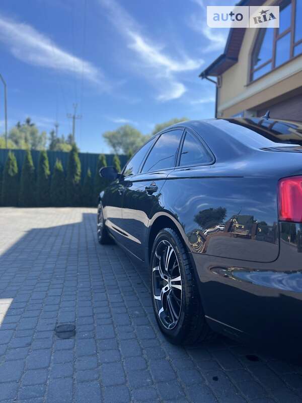 Седан Audi A6 2011 в Самборе
