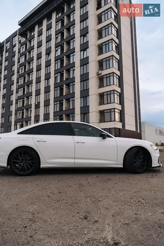 Седан Audi A6 2019 в 