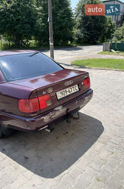 Седан Audi A6 1996 в Рава-Русской