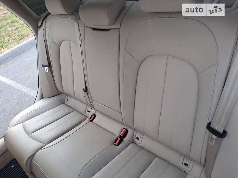 Седан Audi A6 2017 в Киеве