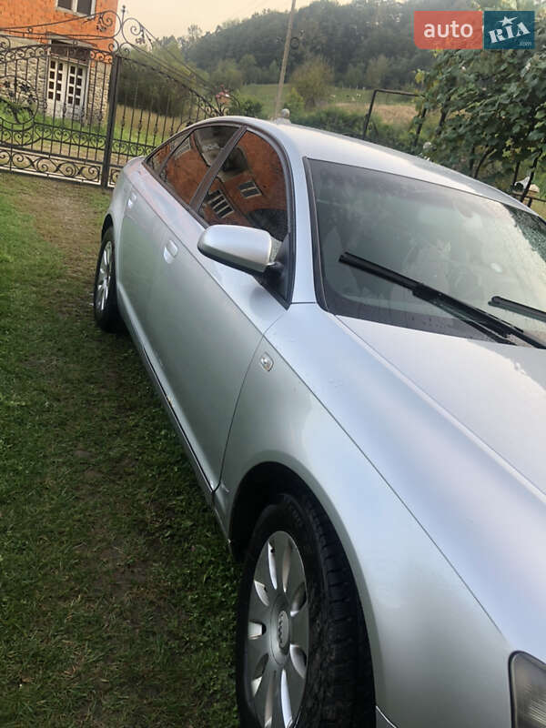Седан Audi A6 2004 в Тячеве