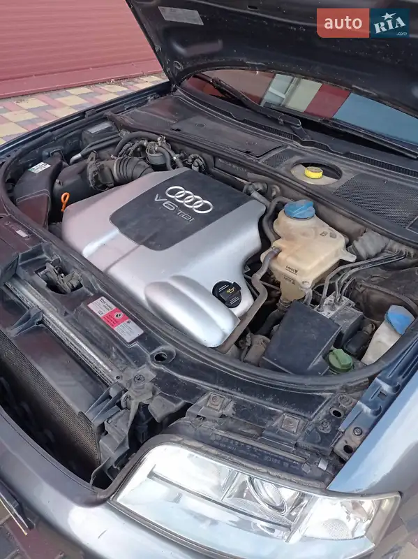 Универсал Audi A6 2004 в 