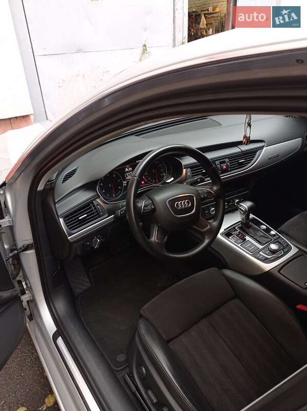 Седан Audi A6 2014 в Киеве