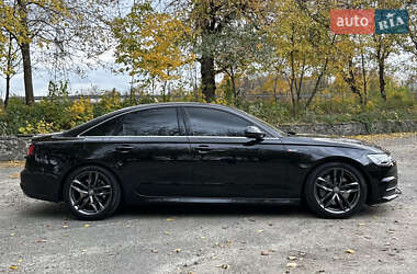Седан Audi A6 2015 в 