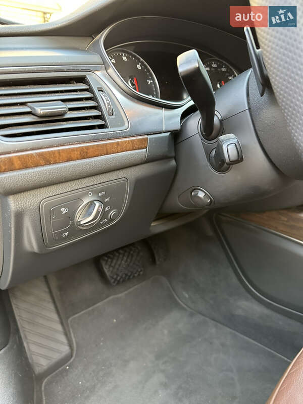 Седан Audi A6 2015 в Киеве