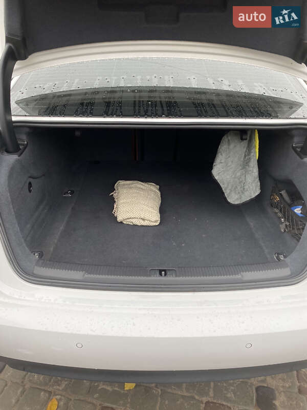 Седан Audi A6 2012 в Харькове