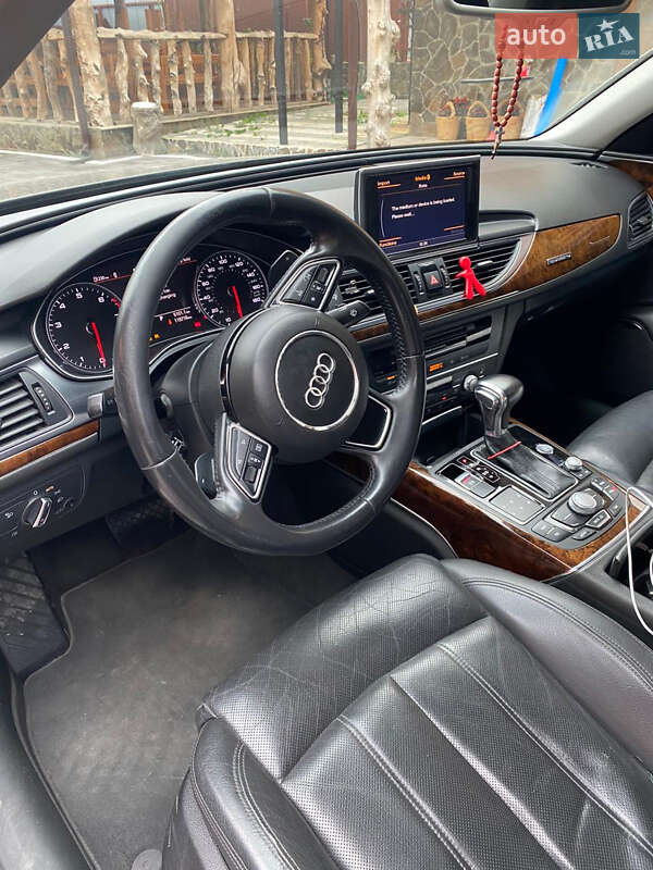 Седан Audi A6 2014 в Рахове