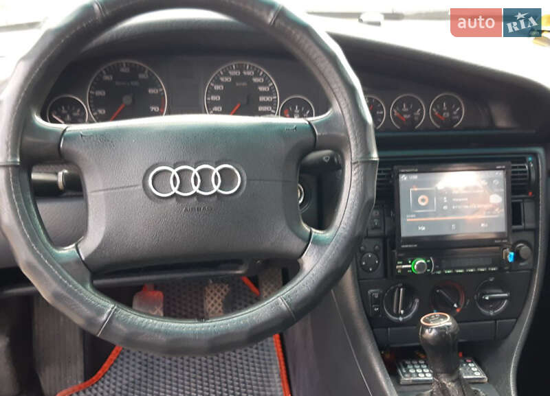 Седан Audi A6 1995 в Яготине