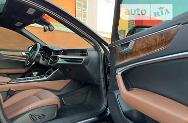 Седан Audi A6 2022 в 