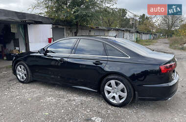 Седан Audi A6 2015 в 