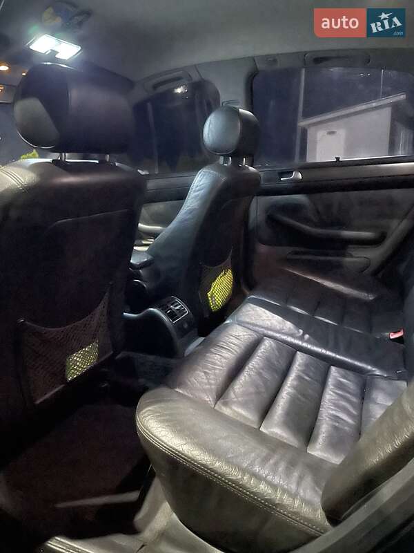 Седан Audi A6 1998 в Городке