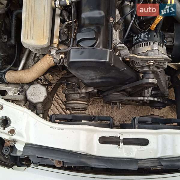 Седан Audi A6 1995 в Заречном