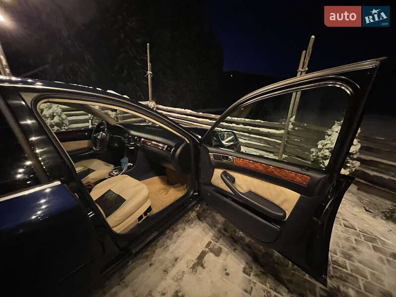 Седан Audi A6 2000 в Полянице