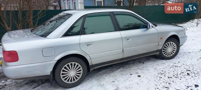 Седан Audi A6 1995 в Смілі
