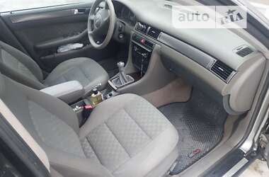 Седан Audi A6 2001 в 