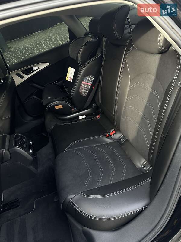 Седан Audi A6 2015 в Мукачево