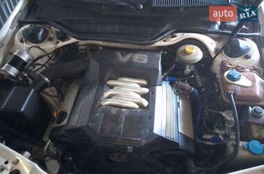 Седан Audi A6 1995 в Берегово
