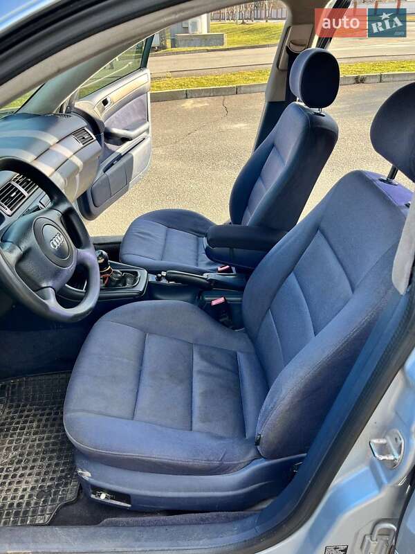 Седан Audi A6 1998 в Кривом Роге