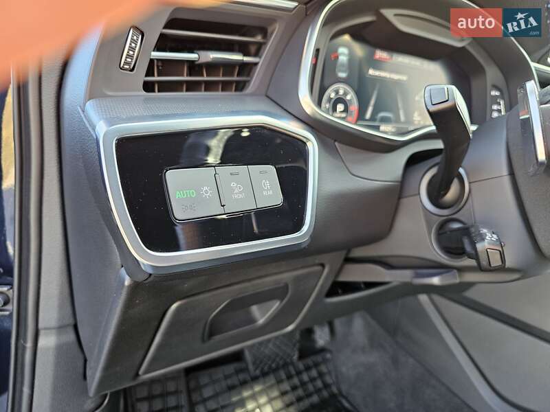 Седан Audi A6 2019 в Чернівцях