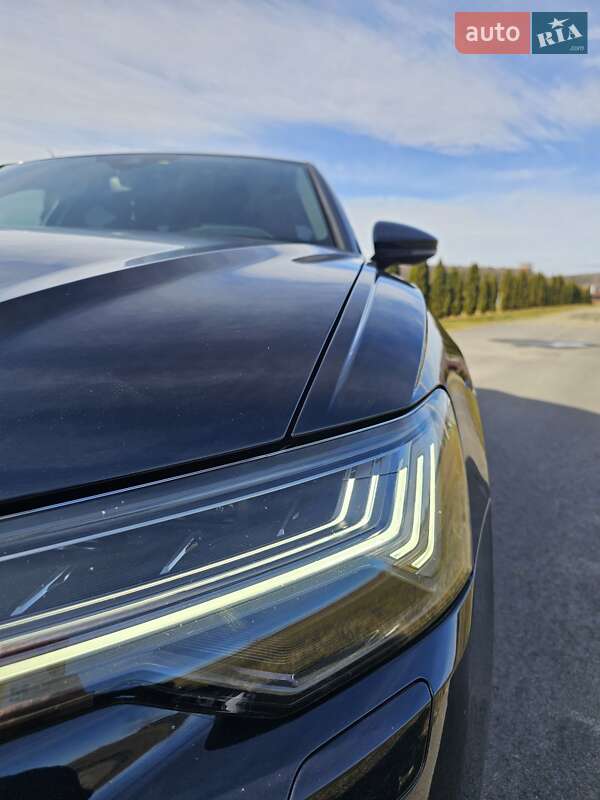 Седан Audi A6 2019 в Чернівцях