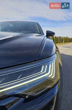 Седан Audi A6 2019 в 