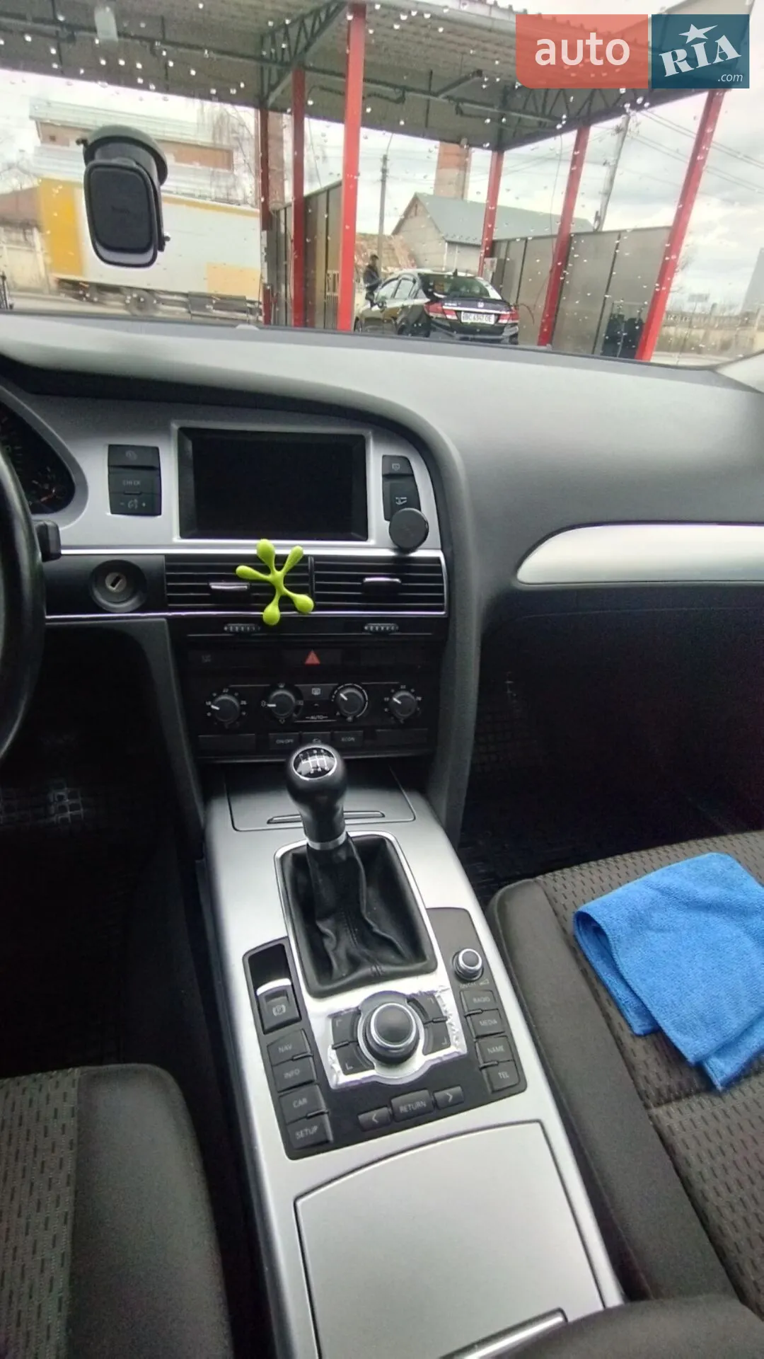 2010 Audi A6 - мініатюра 12