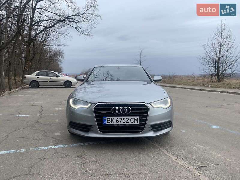 Седан Audi A6 2014 в Киеве
