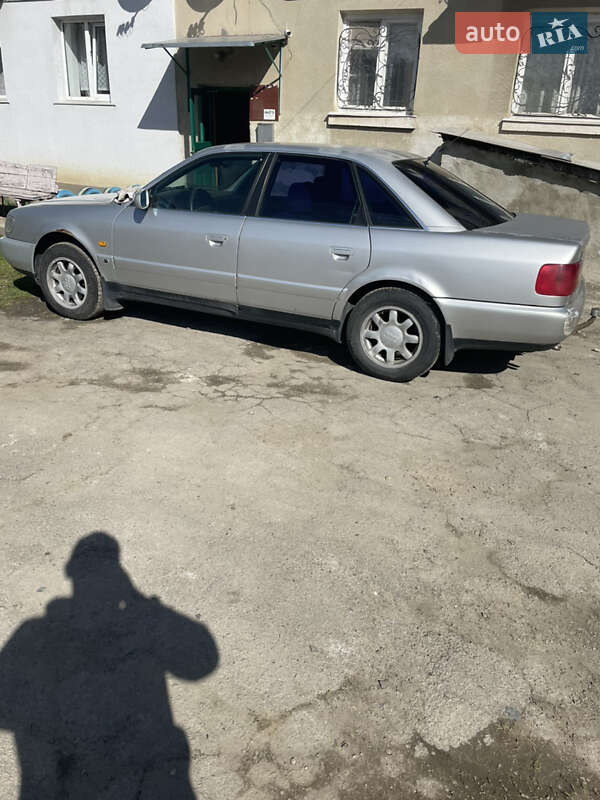 Седан Audi A6 1995 в Стрые