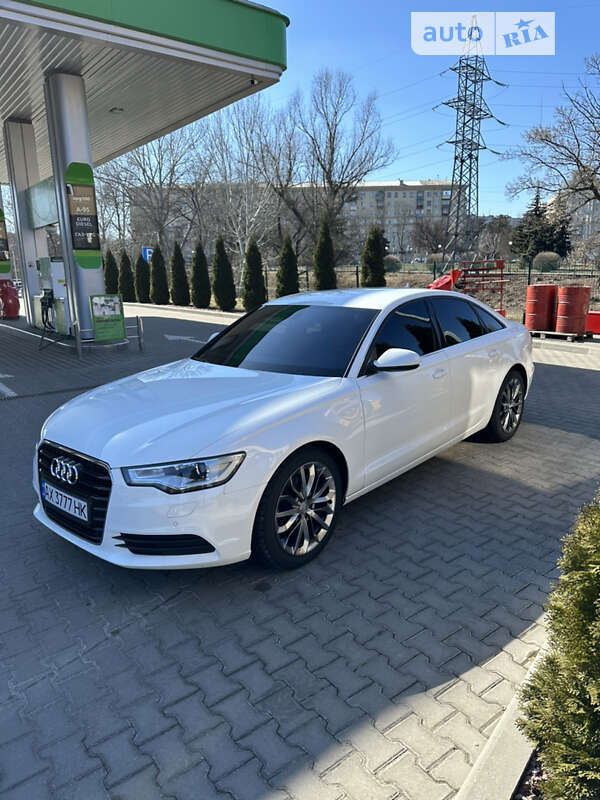 Седан Audi A6 2012 в Харькове