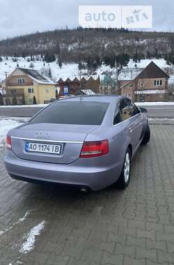 Седан Audi A6 2004 в Воловце