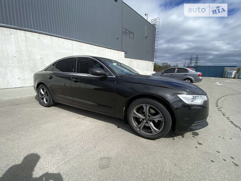 Седан Audi A6 2014 в Буче