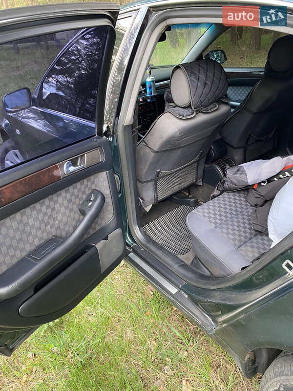 Седан Audi A6 1997 в Липовой Долине