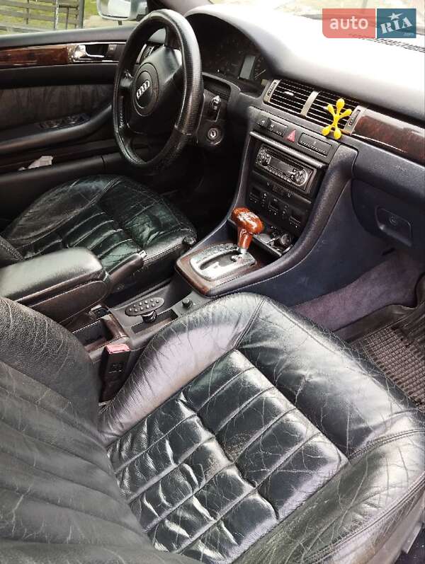 Седан Audi A6 1998 в Сумах