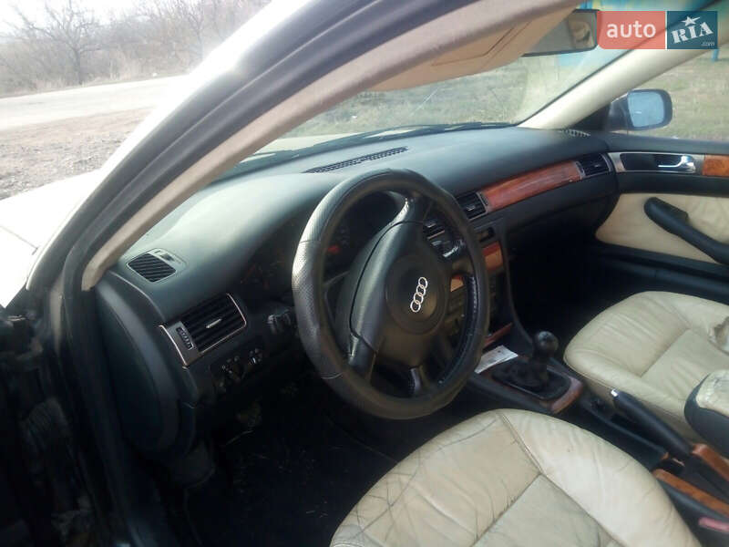 Седан Audi A6 1999 в Веселиновому