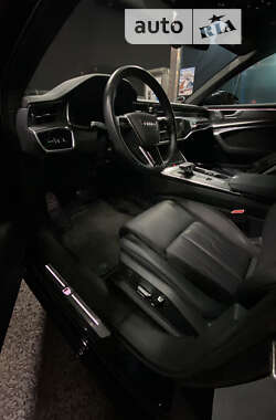 Универсал Audi A6 2019 в 