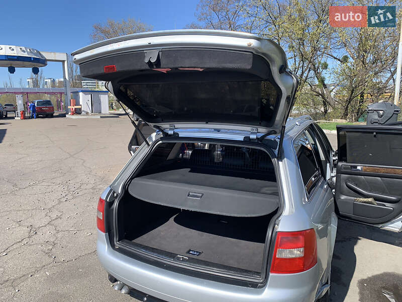 Универсал Audi A6 2002 в Киеве