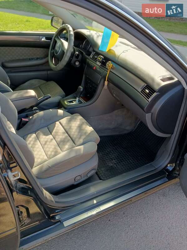 Универсал Audi A6 2003 в Варве