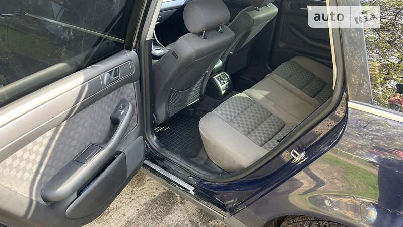 Универсал Audi A6 2001 в Черкассах