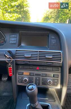 Седан Audi A6 2004 в 