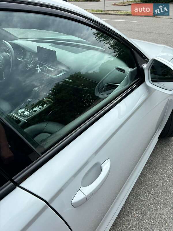 Седан Audi A6 2017 в Сваляве