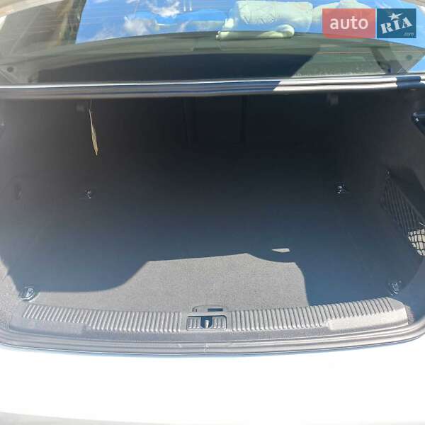 Седан Audi A6 2017 в Сваляве