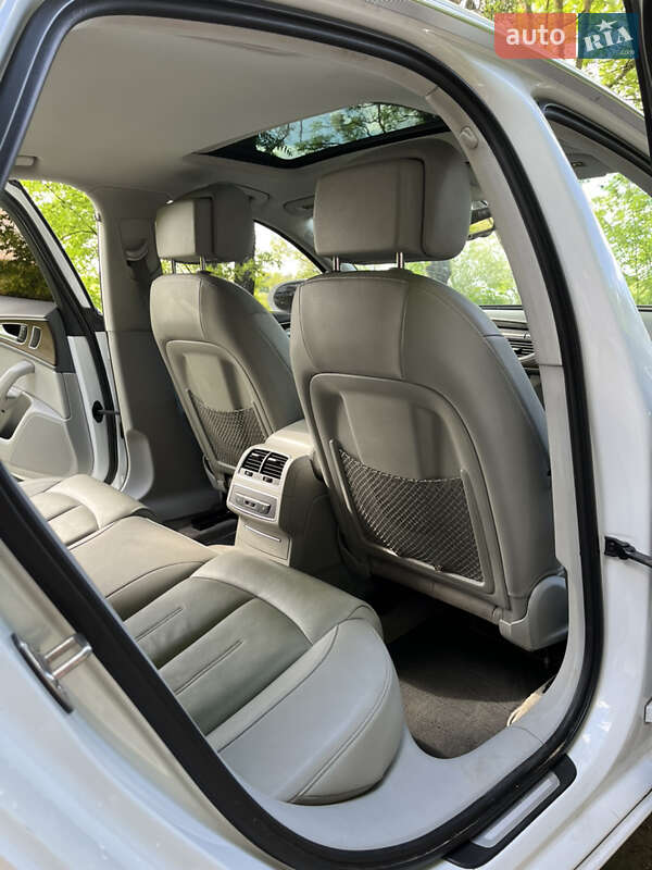 Седан Audi A6 2013 в Жидачове