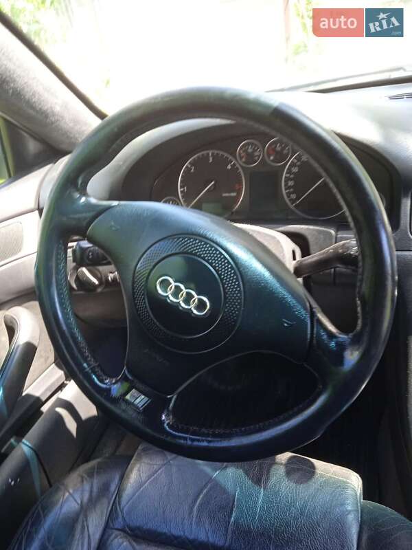 Универсал Audi A6 2004 в Верховине