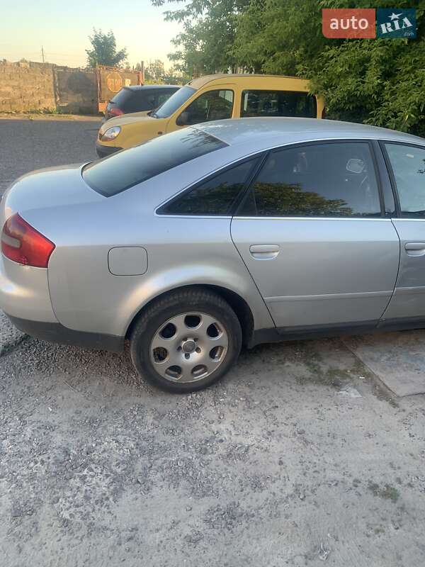 Седан Audi A6 2002 в Ровно