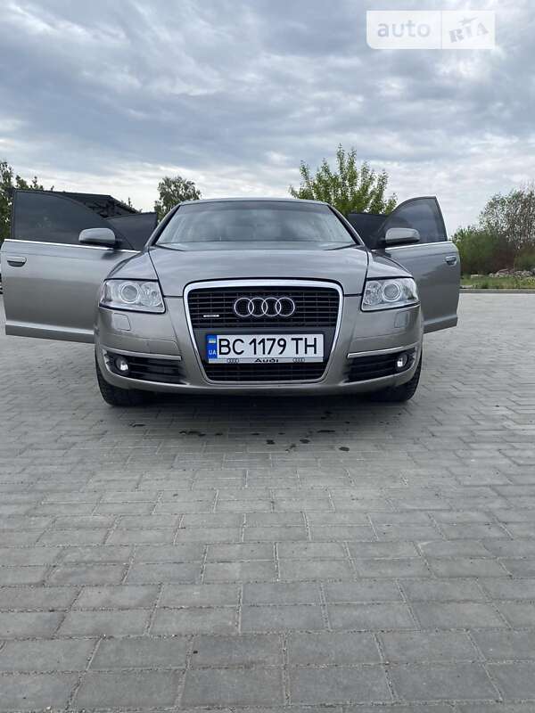 Седан Audi A6 2004 в Сокале